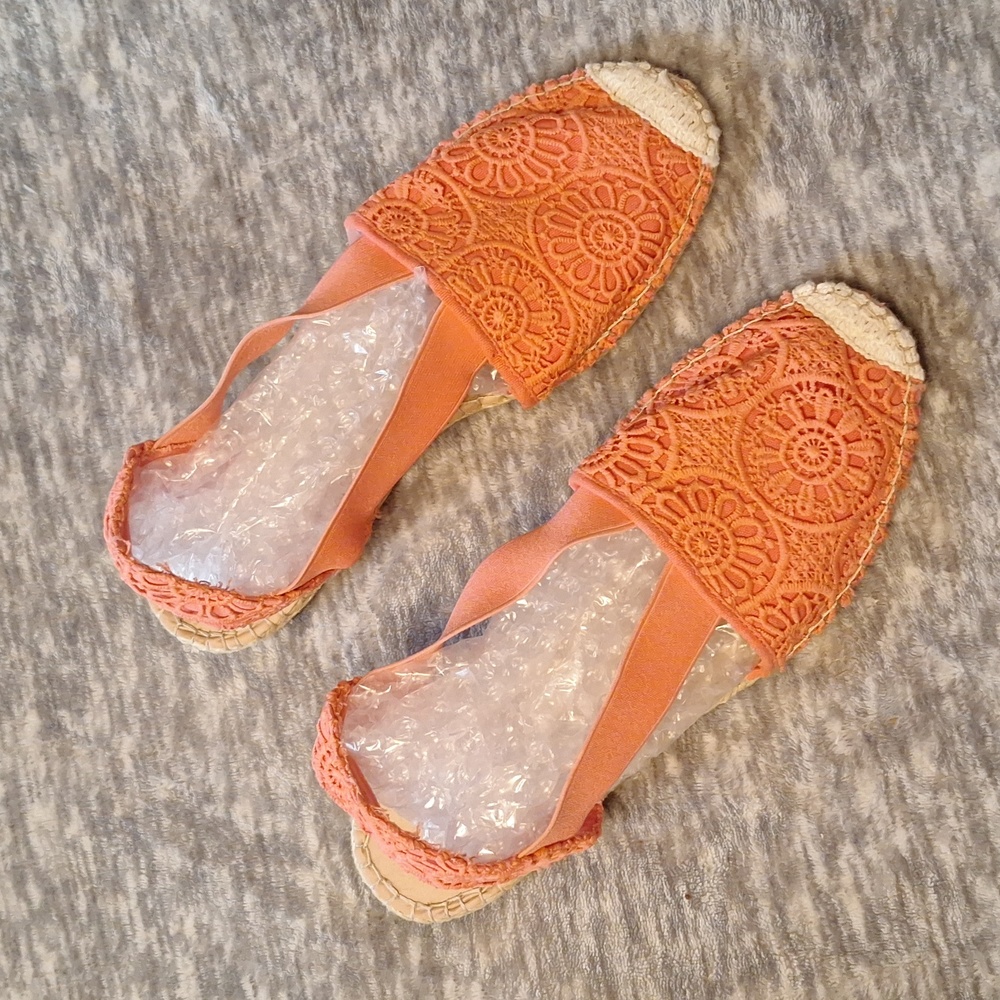 Coral colored slingback lace espadrilles 8.5